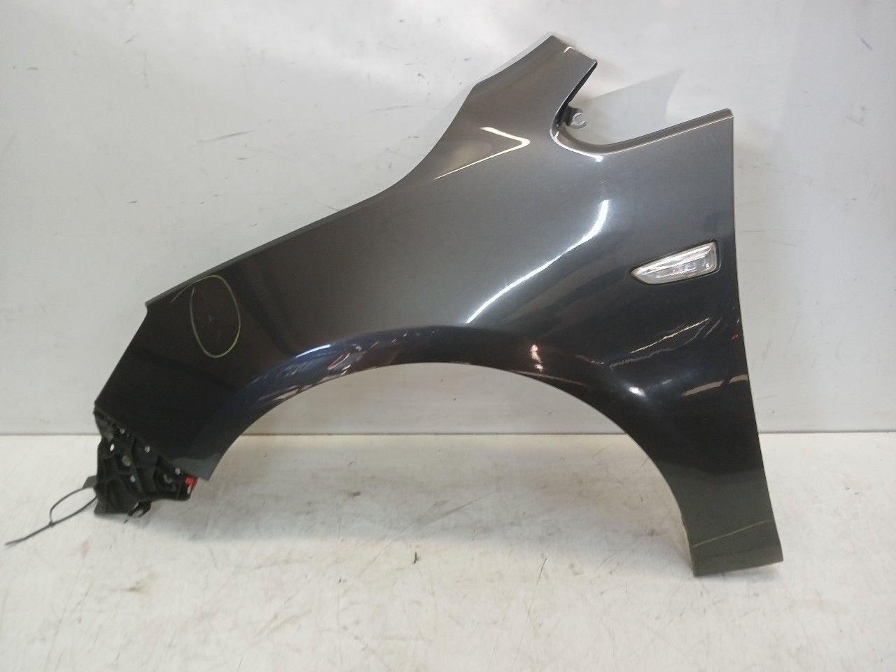 Spatbord links voor Opel Astra, Onderdelen@venauto.nl, Van der Ven Autorecycling B.V., Gebruikt, Ettenseweg 76, 4706 PB Roosendaal, The Netherlands