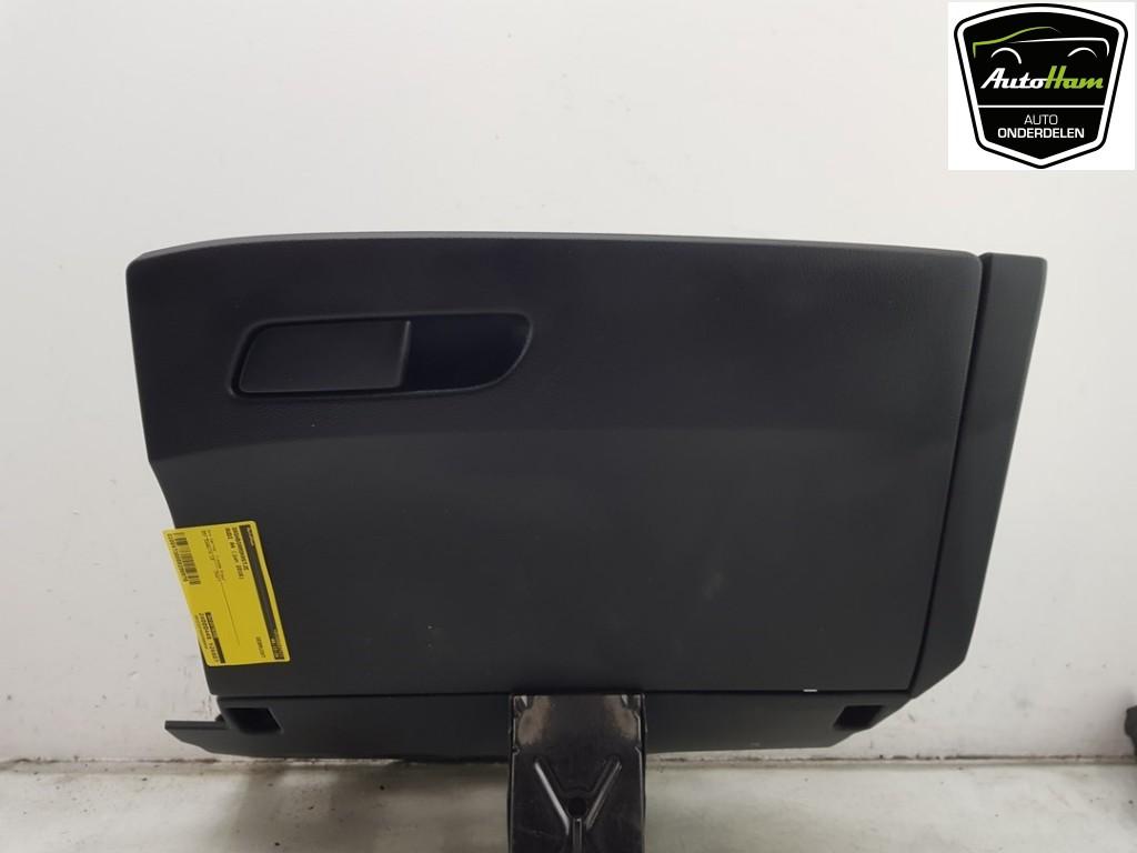 COMPARTIMENT A GANTS Audi A4 Avant (B9) (01-2015/10-2019), Utilisé, Audi