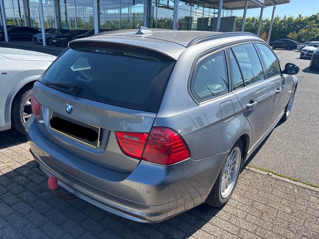 BMW 318i | ZETELVW | TREKHAAK | AIRCO | CRUISE, Auto's, BMW, Euro 5, 1995 cc, Zwart, 4 cilinders