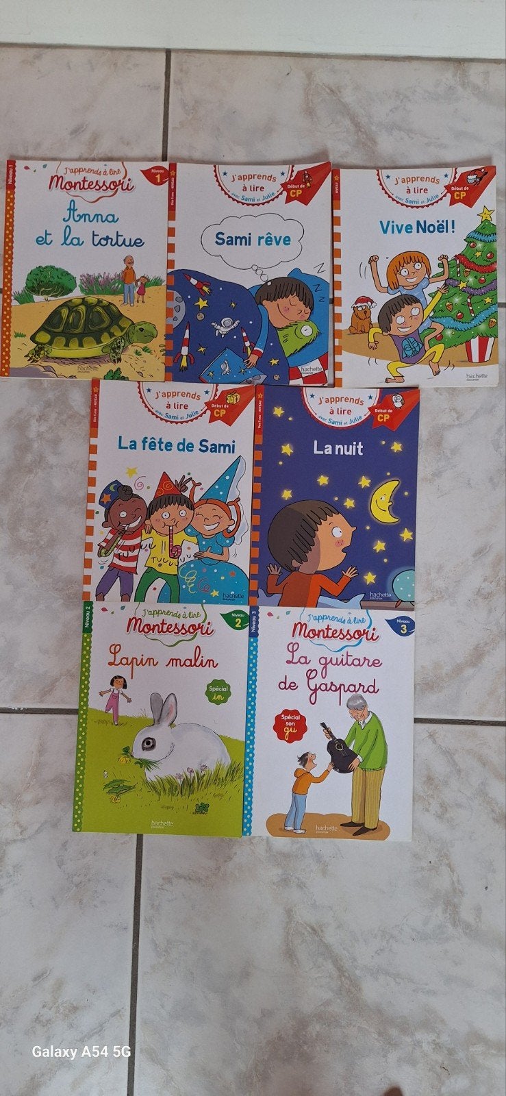 lot de 7 livres "J'apprends à lire", Enlèvement, Comme neuf