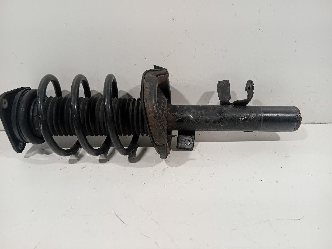 Veerpoot rechts voor Ford Focus, Onderdelen@venauto.nl, Van der Ven Autorecycling B.V., Gebruikt, Ettenseweg 76, 4706 PB Roosendaal, The Netherlands