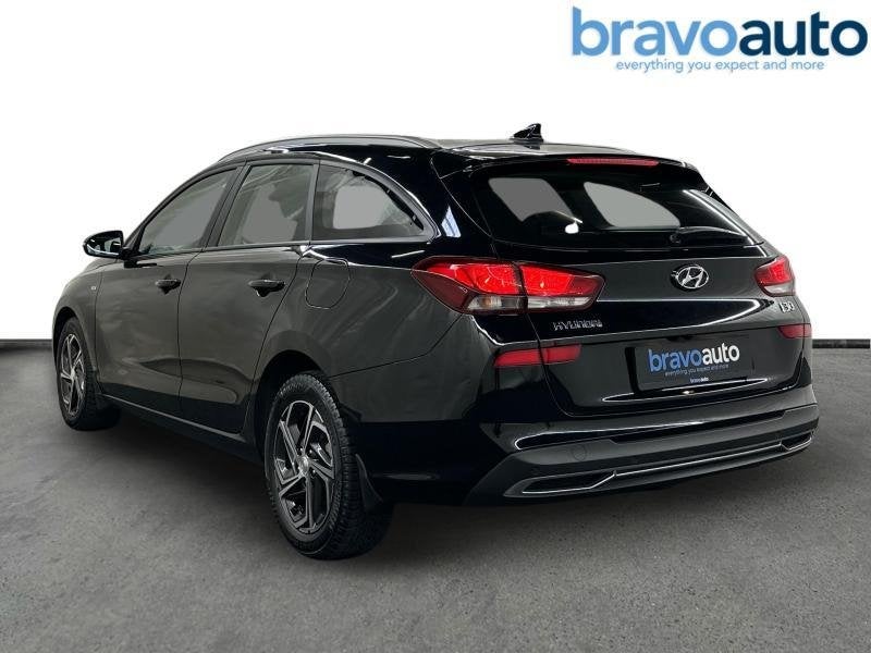 Hyundai i30 SW MHEV AT Comfort | winter pack & extra tyres, Autos, Hyundai, Electronic Stability Program (ESP), 118 g/km, Achat