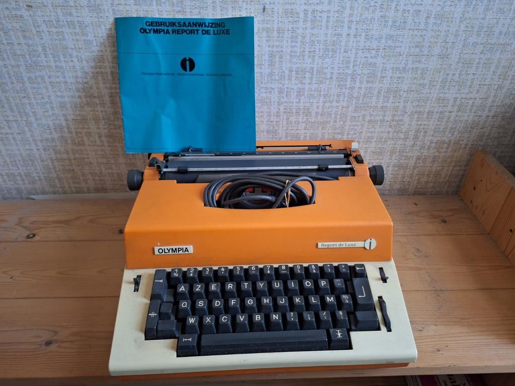 Olympia report de luxe typemachine, Ophalen