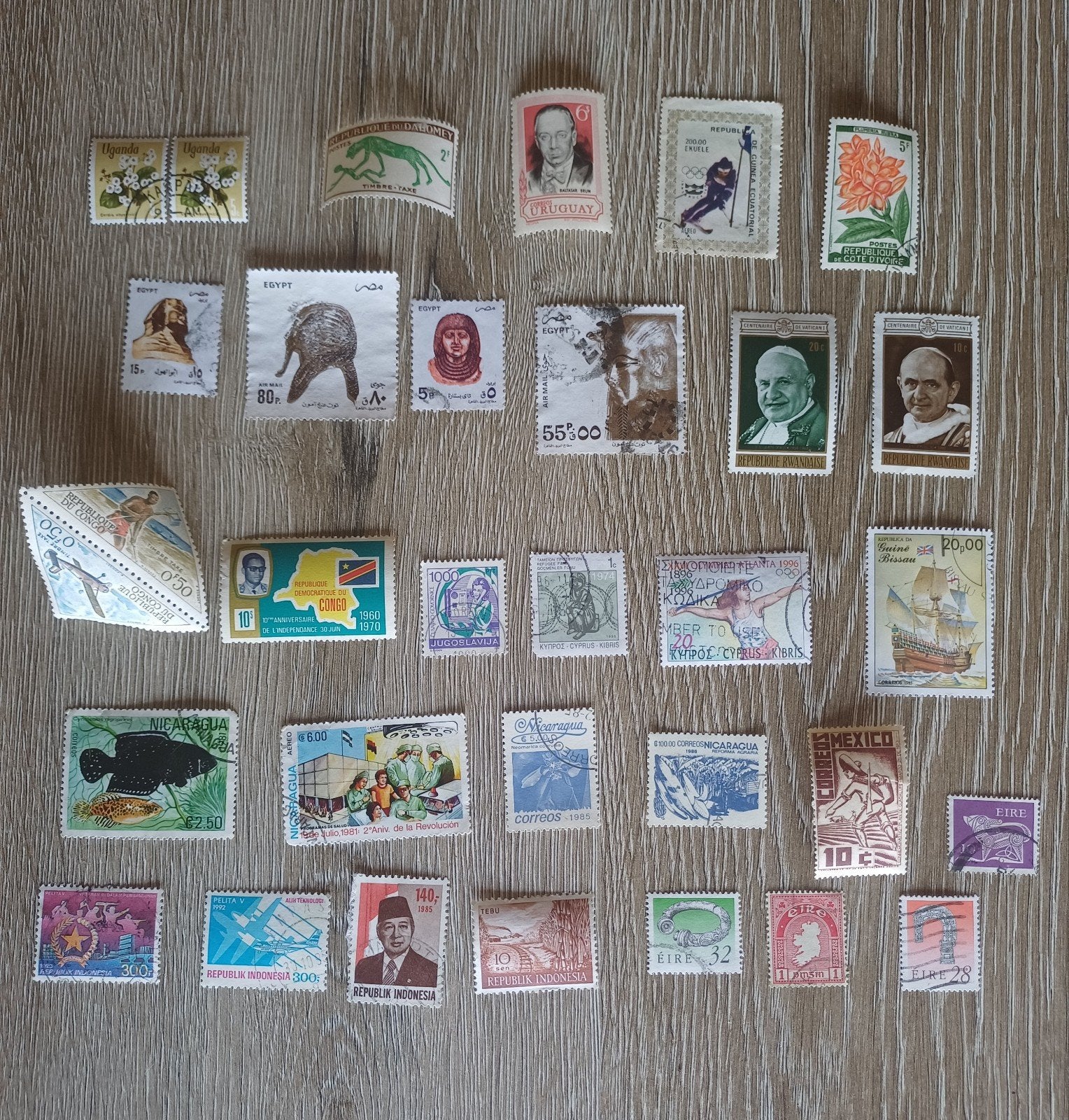 Postzegels uit verschillende landen, Ophalen of Verzenden