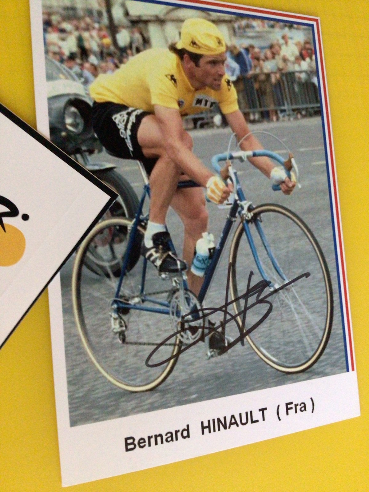 Wielerkaart tour de france bernard hinault signe, Verzenden, Zo goed als nieuw