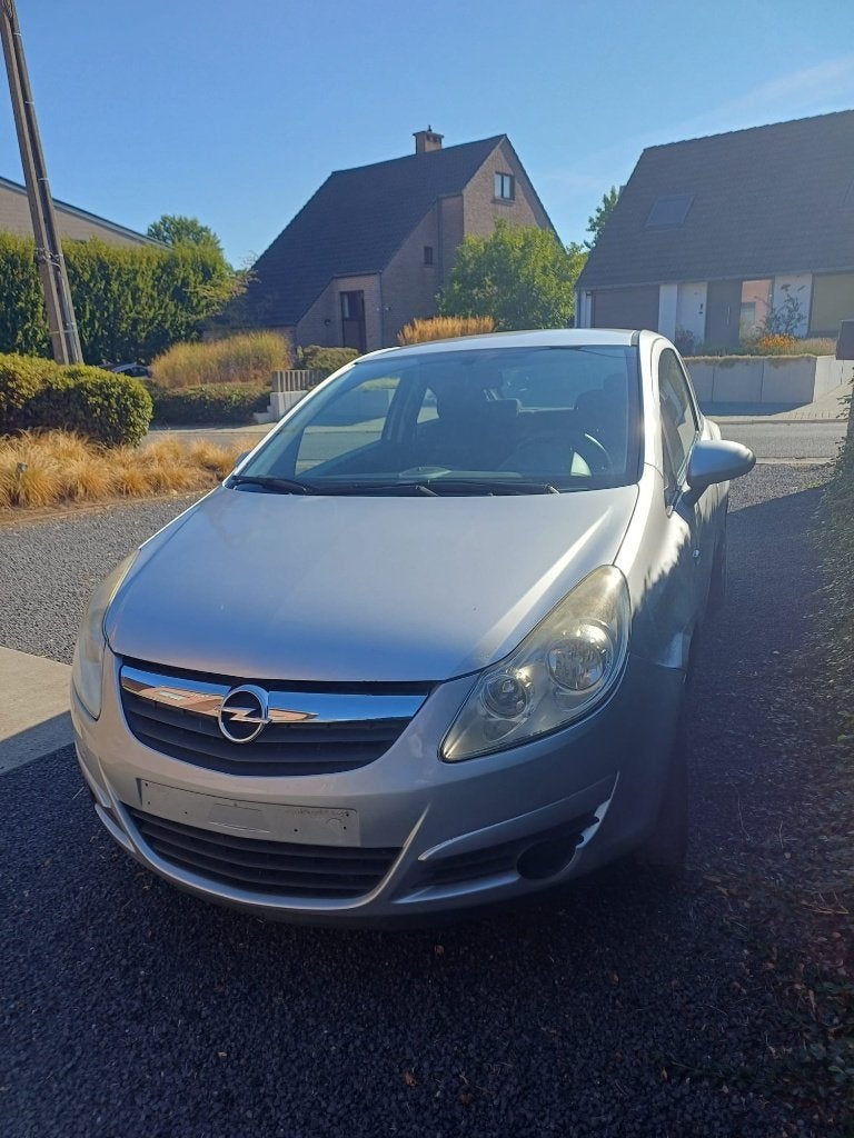 Opel Corsa 1200 cc Benzine 2008 . Vraagprijs 950 euro, Auto's, Voorwielaandrijving, Stof, 4 cilinders, Particulier