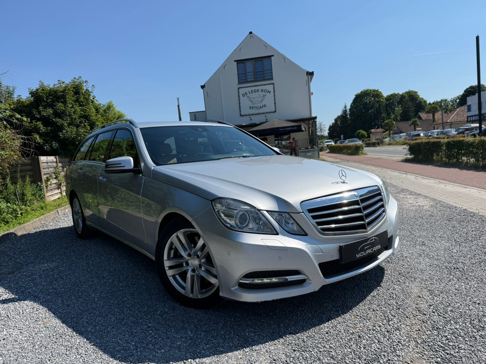 Mercedes-Benz E 250 CDI Avantgarde * FULL MERCEDES SERVICE, Auto's, Mercedes-Benz, Automaat, Euro 5, Achterwielaandrijving, Zwart