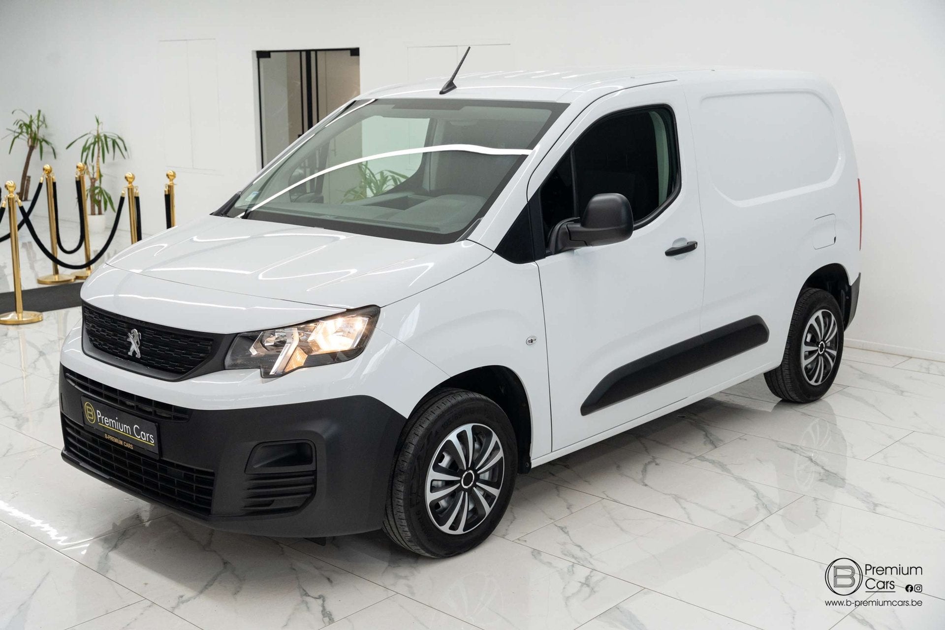 Peugeot Partner 1.5 HDI! Bluetooth, Cruise, Airco! Garantie!, Auto's, Peugeot, Gebruikt, Euro 6, 4 cilinders, Wit