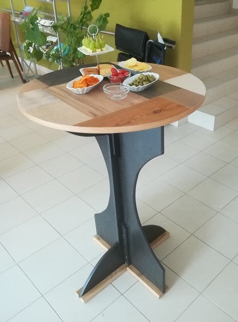 Originele Party tafel - model Pi'eces, Maison & Meubles, Tables | Tables mange-debout, Neuf, Enlèvement