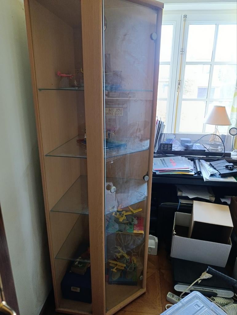 Vitrine angle