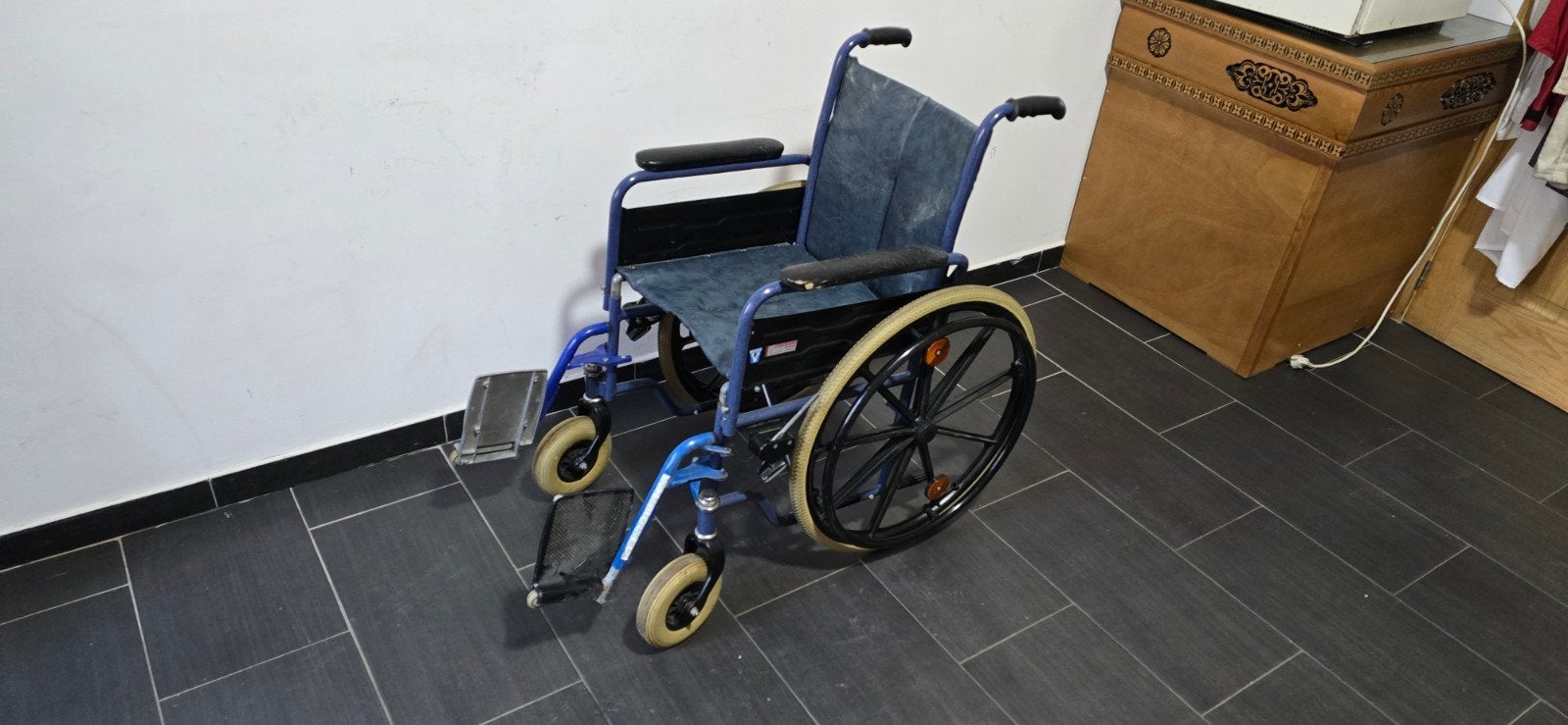 chaise roulant vermeiren pliable 44cm assise, Enlèvement ou Envoi