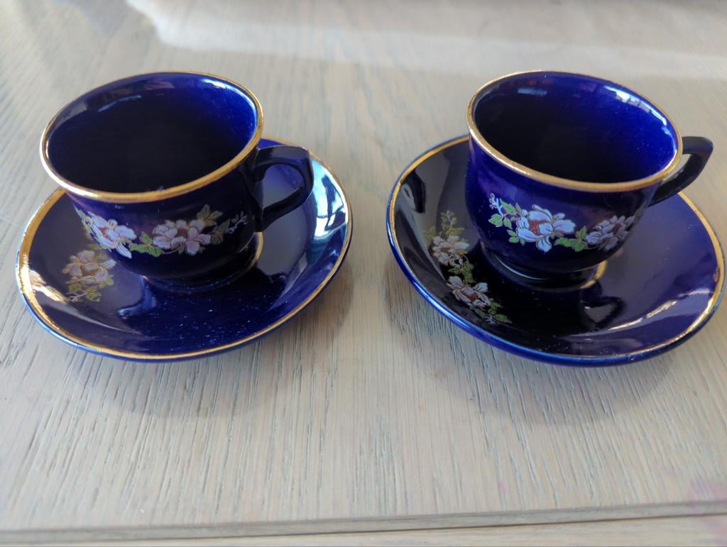 Vintage kleine koffietasjes met onderzetbordje, Antiek en Kunst, Ophalen of Verzenden