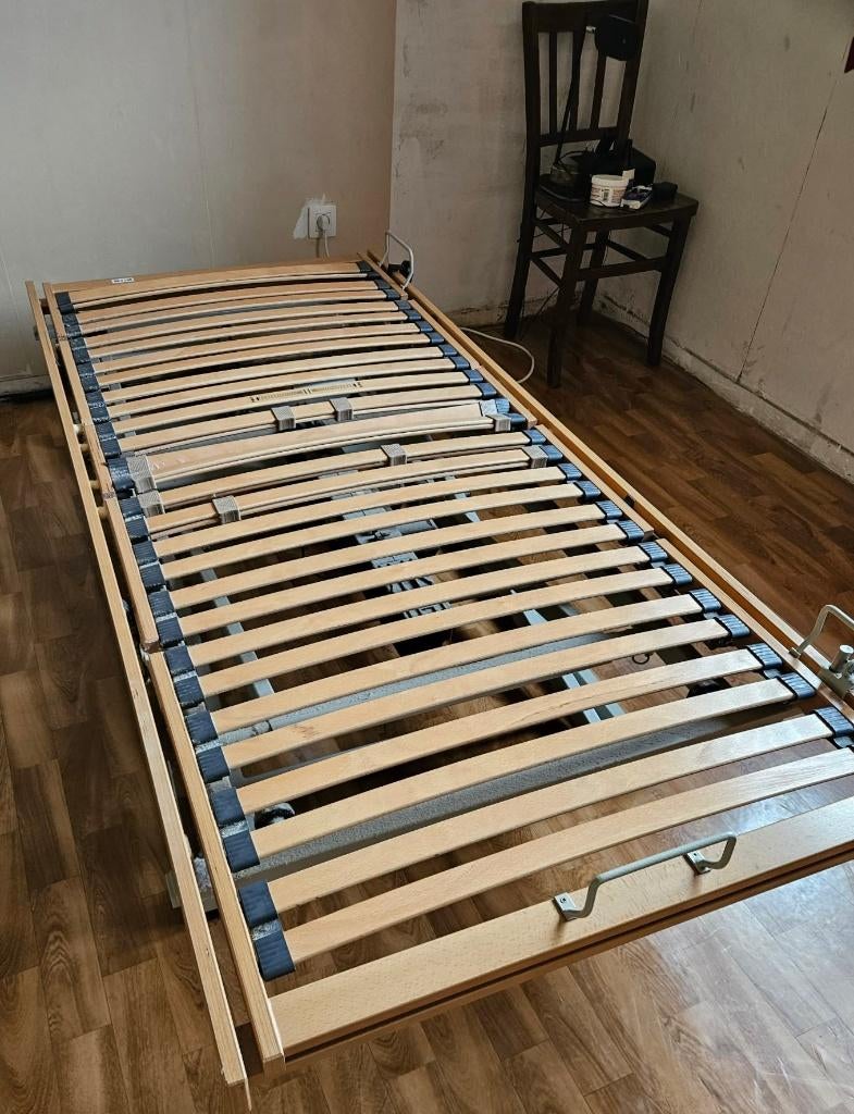 lit médical électrique, Divers, Enlèvement, Comme neuf