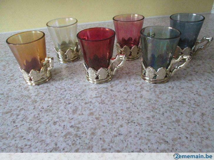 Tasses à thé (6) en verre de couleur., Huis en Inrichting, Keuken | Servies, Ophalen, Effen, Kop(pen) en/of Schotel(s), Glas