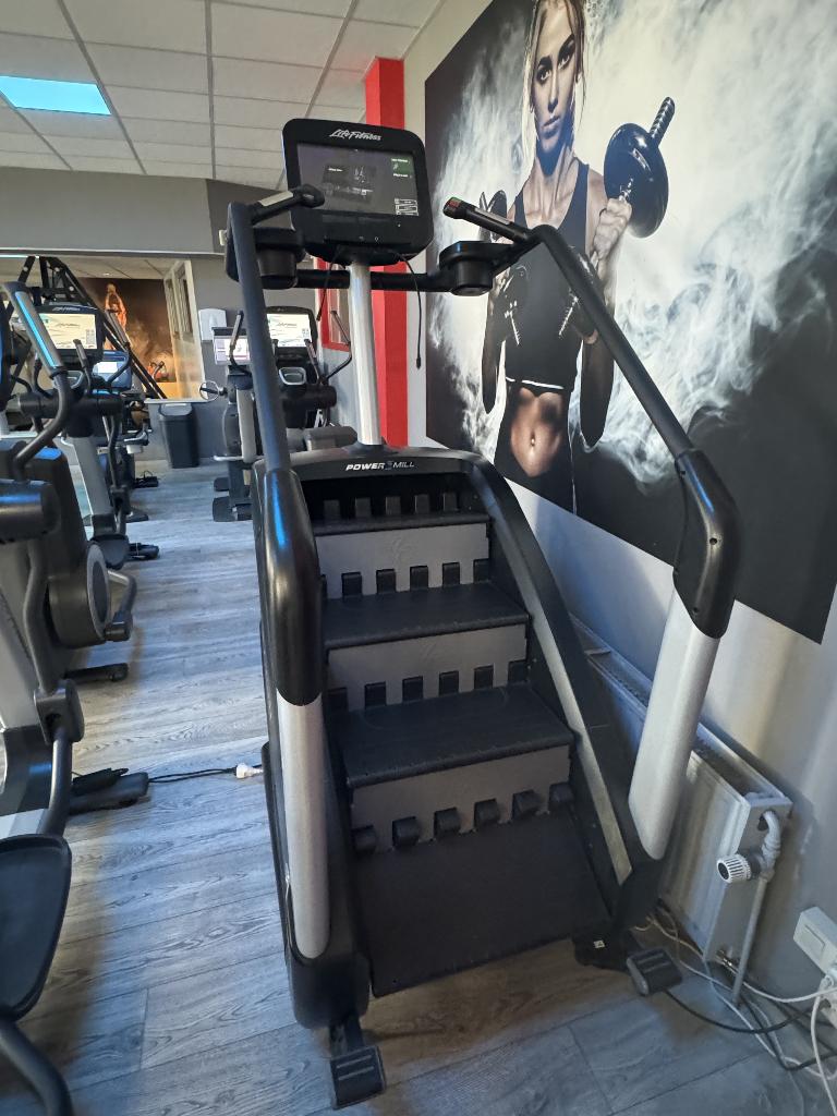 Powermill Life fitness SE3 - Trap Stairmaster, Sport en Fitness, Fitnessapparatuur, Gebruikt, Stepapparaat, Benen, Ophalen