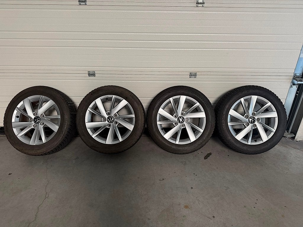 4 Jantes Alu VW Golf 7  + Pneus Hiver Bridgestone Etat Neuf, Ophalen, Gebruikt, 16 inch, Band(en)
