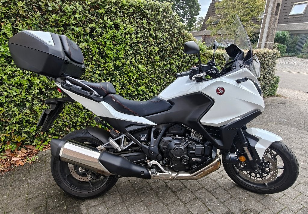 Honda NT1100 DCT, 2 cilinders, Occasion, Motorrijbewijs A, Handvatverwarming