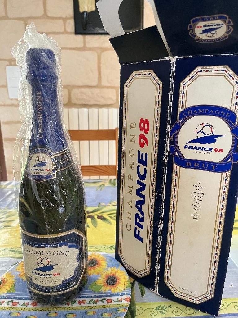 Champagne France 1998, Collections, Enlèvement ou Envoi, Pleine, Comme neuf, Champagne