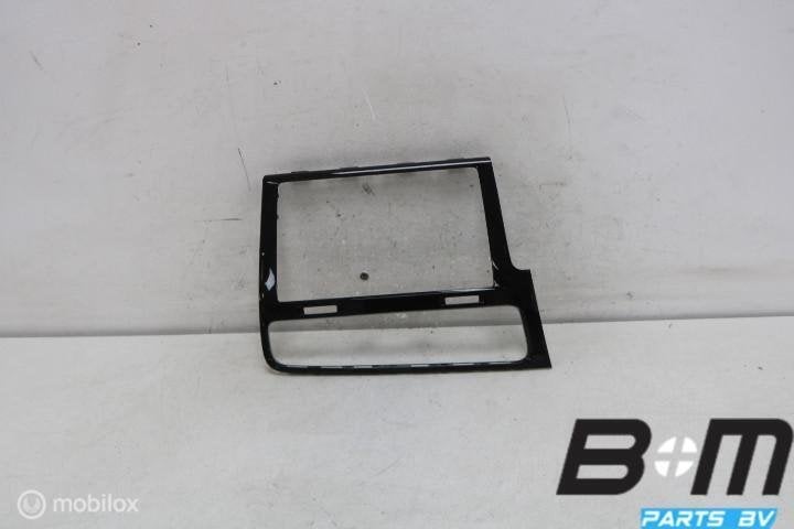 Navigatie omranding VW Golf 7 FL QYI 5G1819743F, Utilisé
