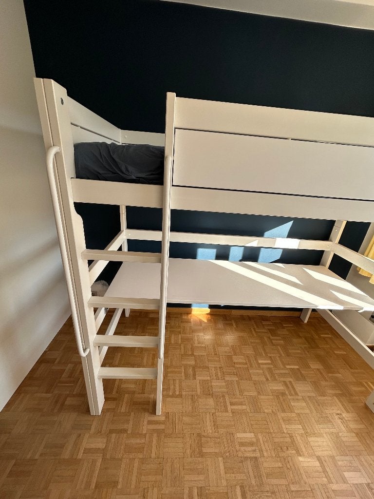 étagère de bureau Lifetime pour lit mezzanine, Enfants & Bébés, Chambre d'enfant | Lits superposés & Lits mezzanines, Enlèvement