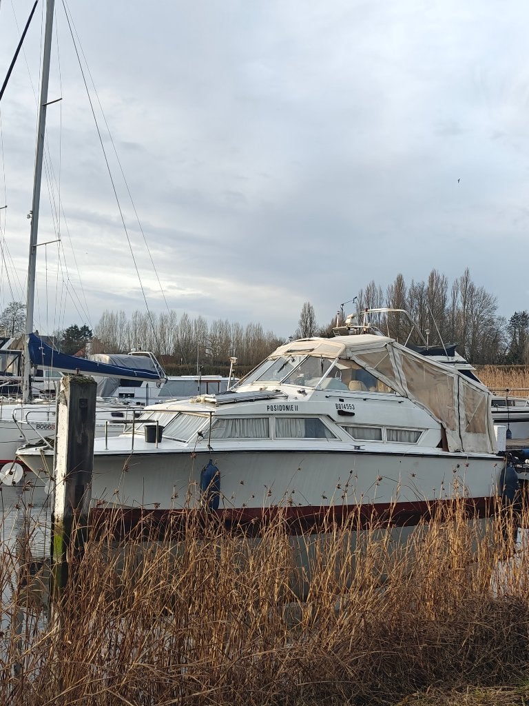 Coronet Oceanfarer 32 ( motorboot ), Ophalen, Diesel, Polyester, Walstroom