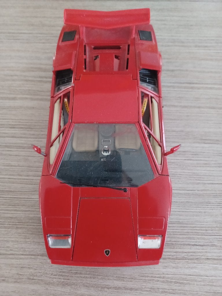 Modelauto Bburago Lamborghini countech 1:18, Hobby en Vrije tijd, Modelauto's | 1:18, Ophalen, Zo goed als nieuw, Burago