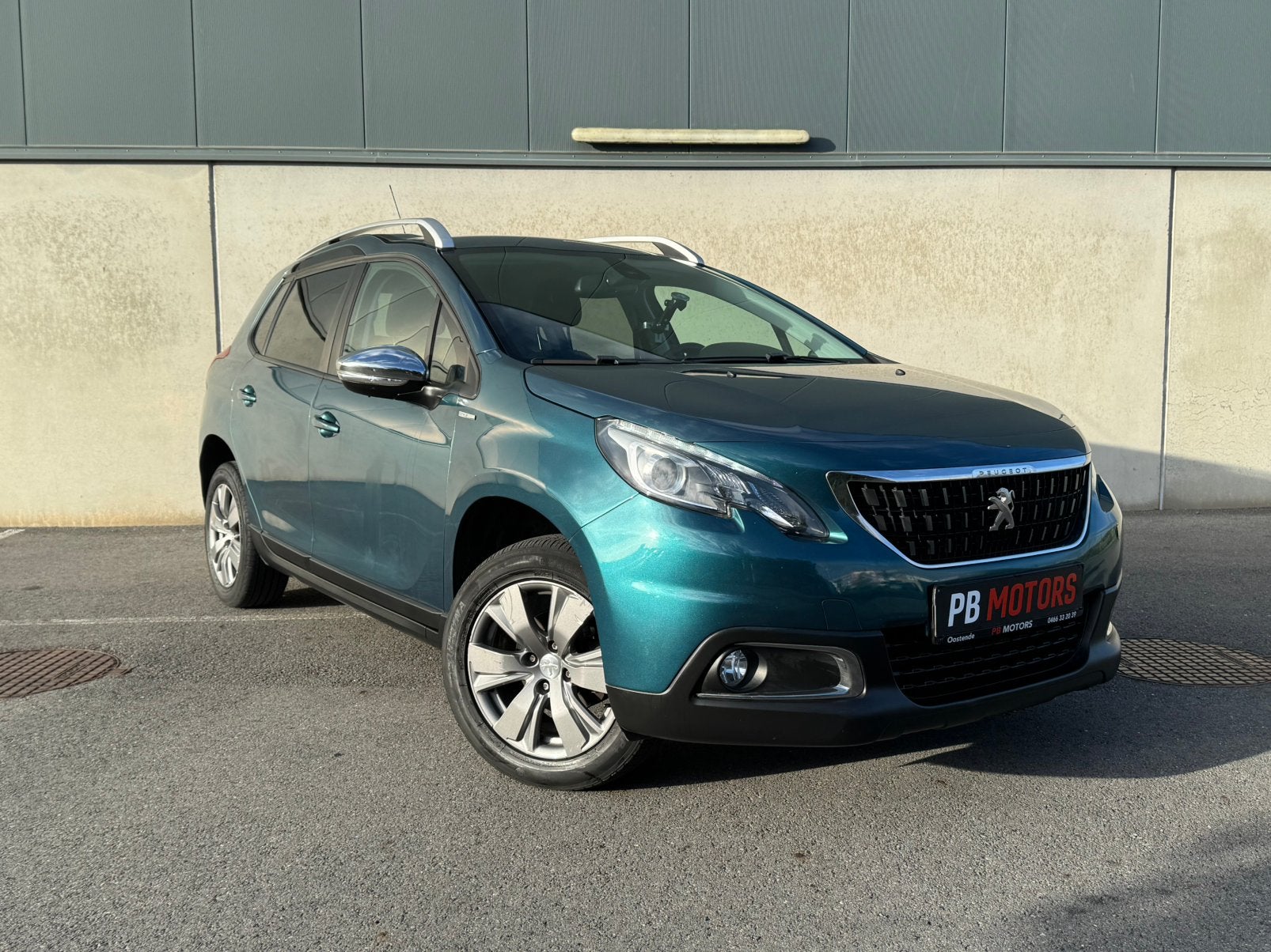 Peugeot 2008 - 2019 - 130.000km - airco - benzine 1.2, Dealer onderhouden, Euro 6, Bedrijf, Airconditioning