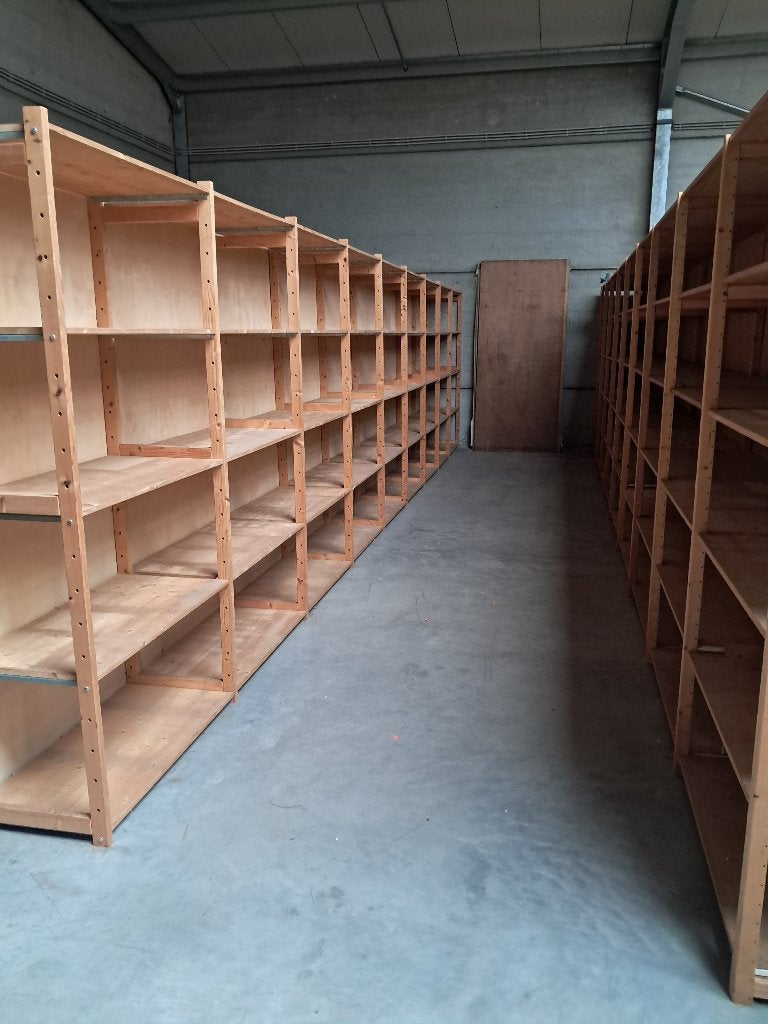 87m houten rekken in goede staat, Ophalen, Gebruikt
