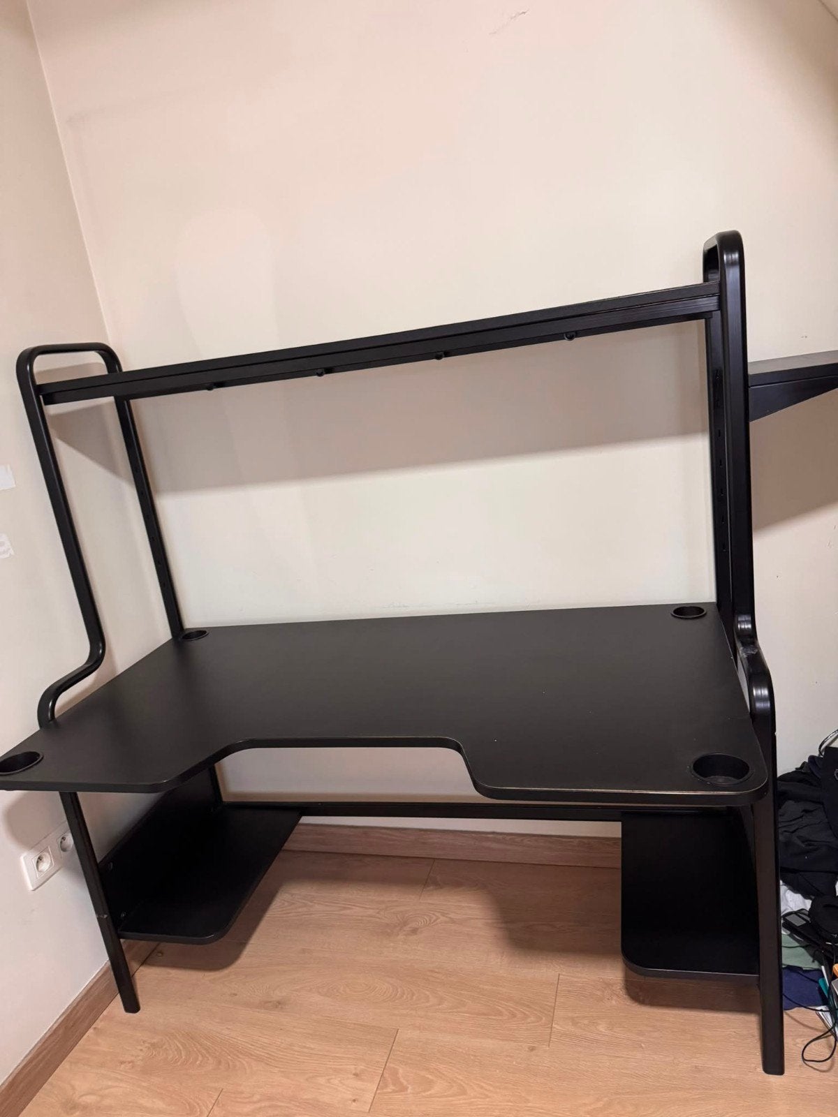 Zwarte bureau/gametafel IKEA, Enlèvement, IKEA, Noir