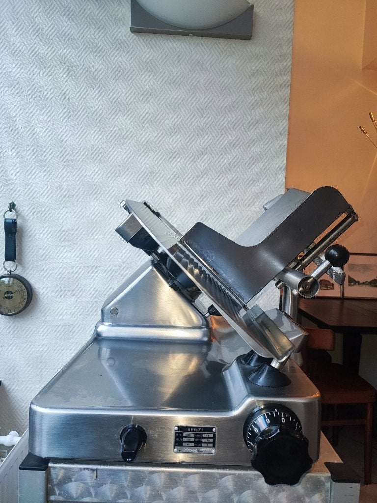 Berkel trancheuse Professionnelle, Enlèvement