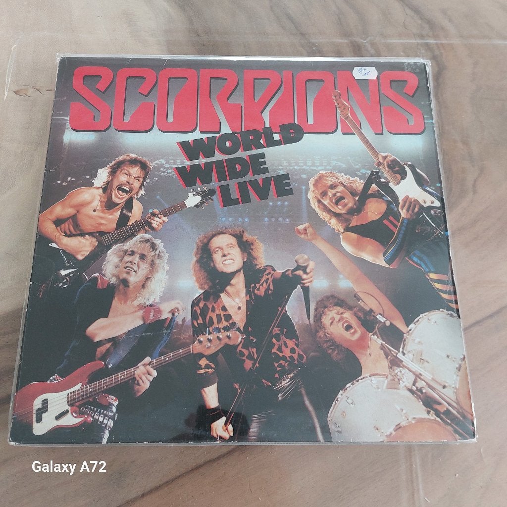 scorpions world wide live 2lp, Cd's en Dvd's, Vinyl | Hardrock en Metal, Ophalen of Verzenden, Gebruikt, Overige formaten, Dubbel-LP