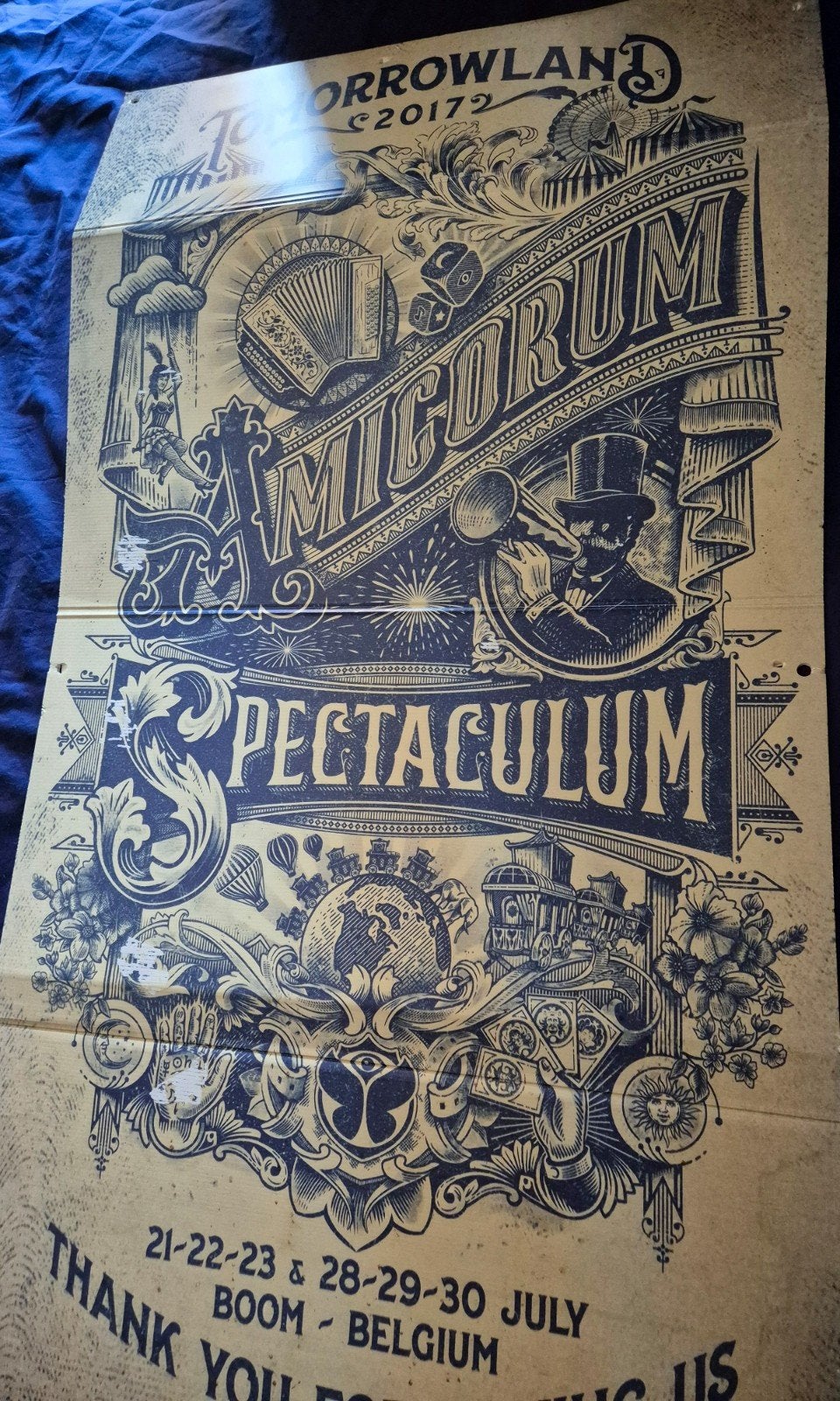 Tomorrowland Poster 2017, Ophalen
