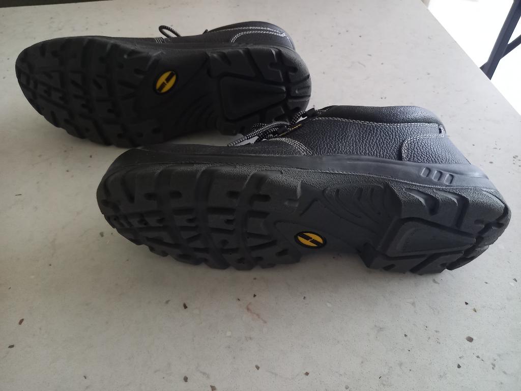 Lage veiligheidsschoen, safety jogger, mt 44, als nieuw, Enlèvement, Comme neuf