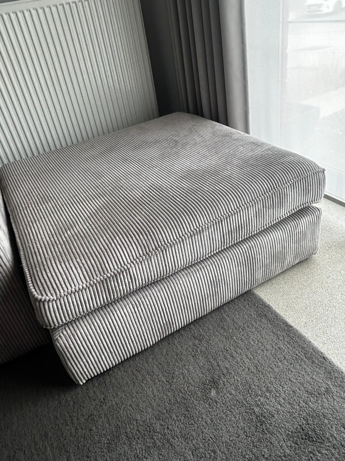 Hocker in ribstof, Ophalen, Vierkant, 100 tot 125 cm, Zo goed als nieuw