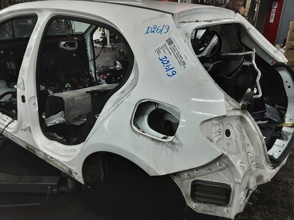 SPATBORD LINKS ACHTER Mercedes-Benz A (177.0), Gebruikt, Mercedes-Benz, Mevr. I. Hauben, Spatbord