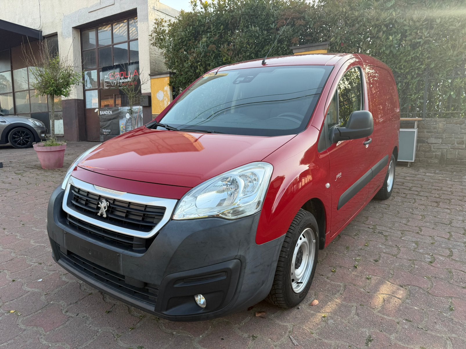 Peugeot partner, Auto's, Bestelwagens en Lichte vracht, Voorwielaandrijving, Stof, Euro 6, 72 kW