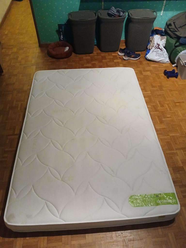 Matras 200x140x18,5, Huis en Inrichting, Ophalen