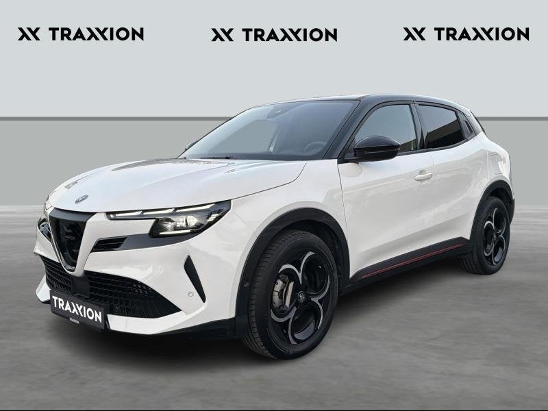 Alfa Romeo Junior Speciale 1.2 Hybrid 145 eDCT6, Auto's, Alfa Romeo, Automaat, Parkeersensor, 1199 cc, Wit