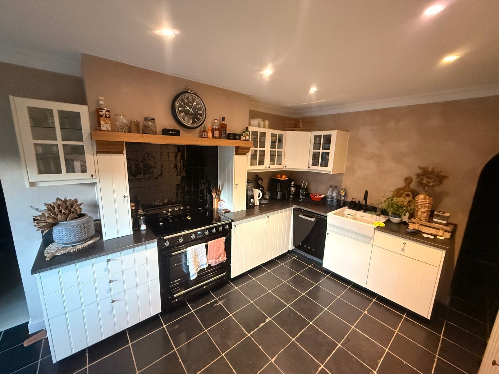 Keuken te koop incl natuursteenblad en vaatwas., Brillant ou Laqué, Enlèvement, Utilisé, Crème