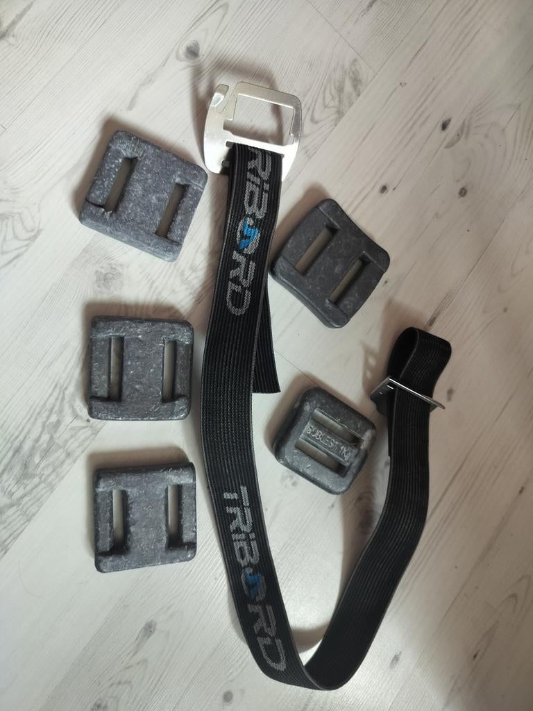 Ceinture de musculation Tribord, Enlèvement