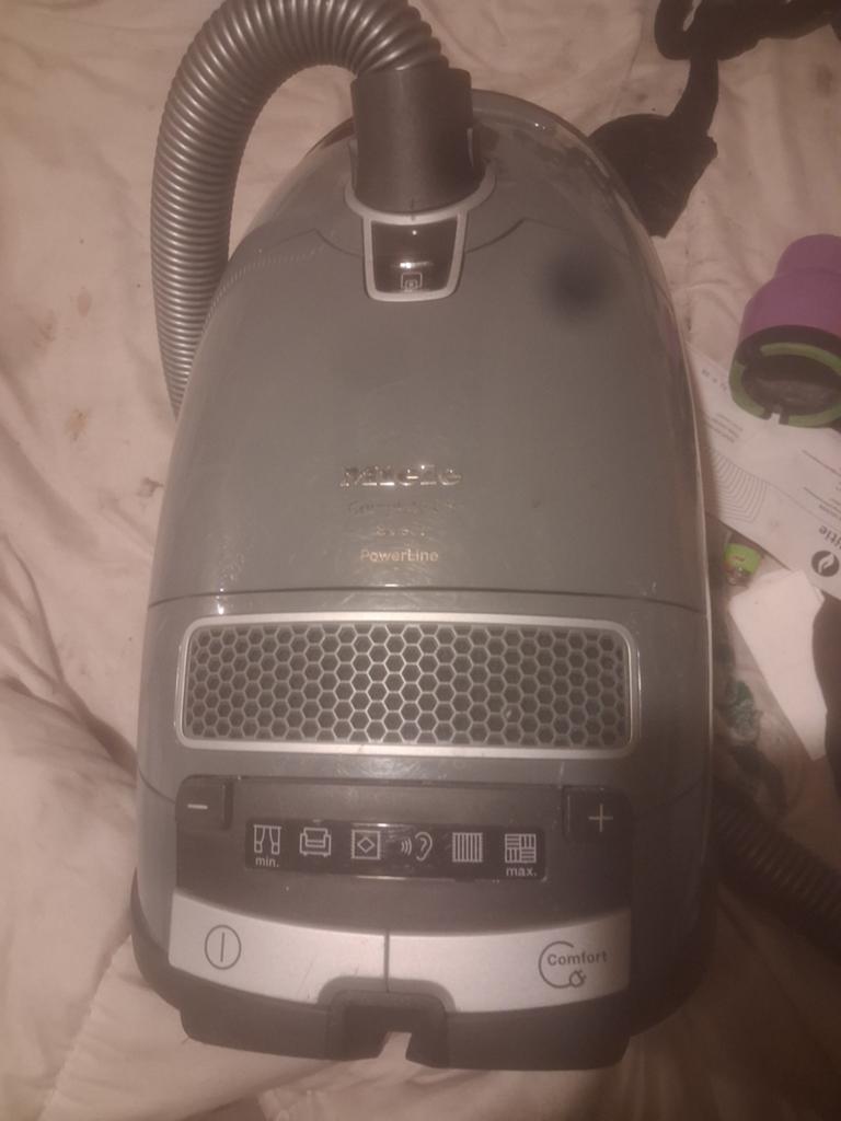 MIELE COMPLETE C3  POWERLINE, Dweilfunctie, Miele, Sledestofzuiger, Ophalen
