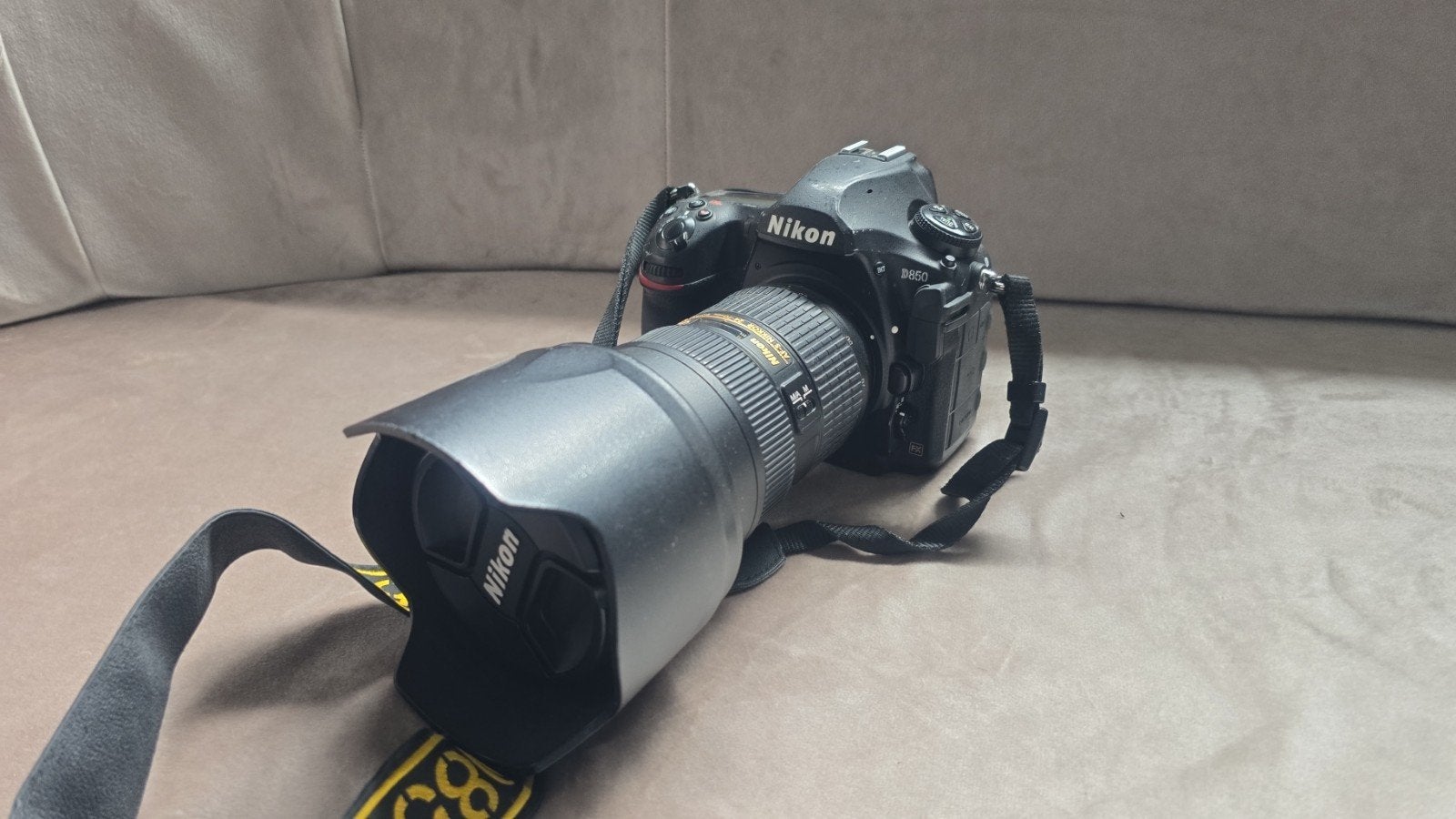 Nikon D850 met lens 24-70mm 2.8, Ophalen of Verzenden, Gebruikt