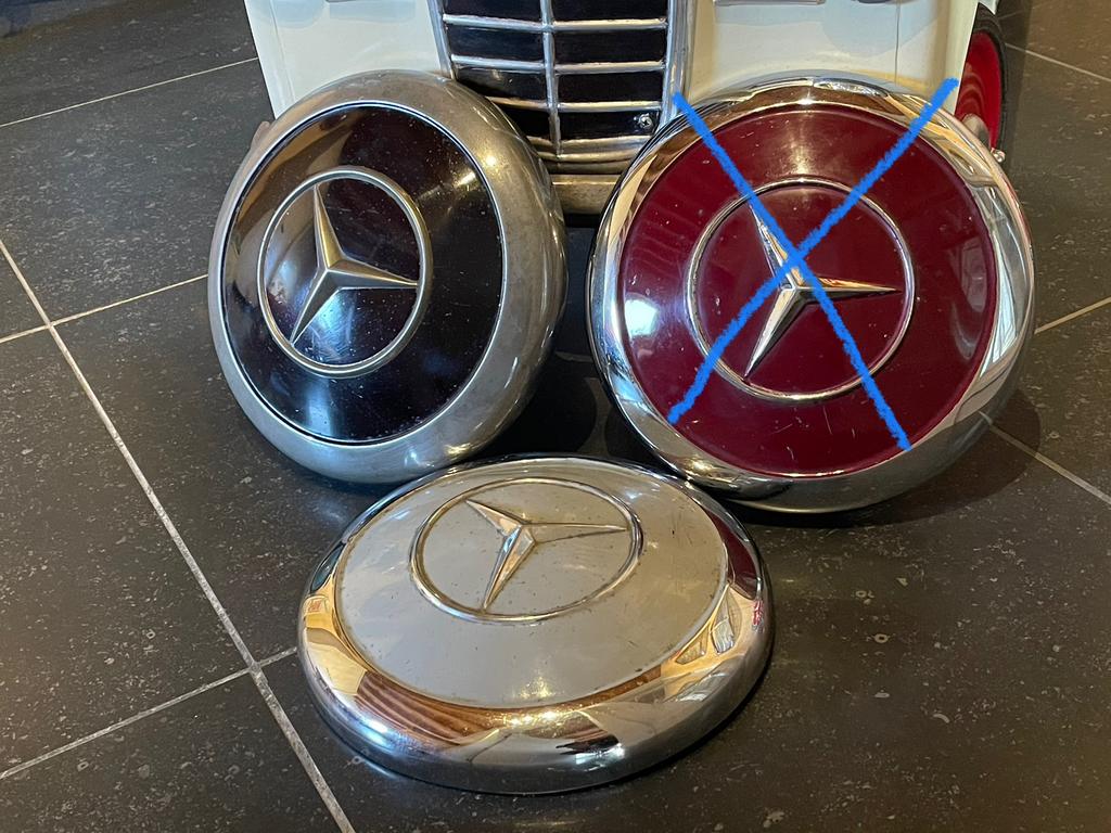 Mercedes, wieldoppen 1950 - 1960, Enlèvement, Comme neuf