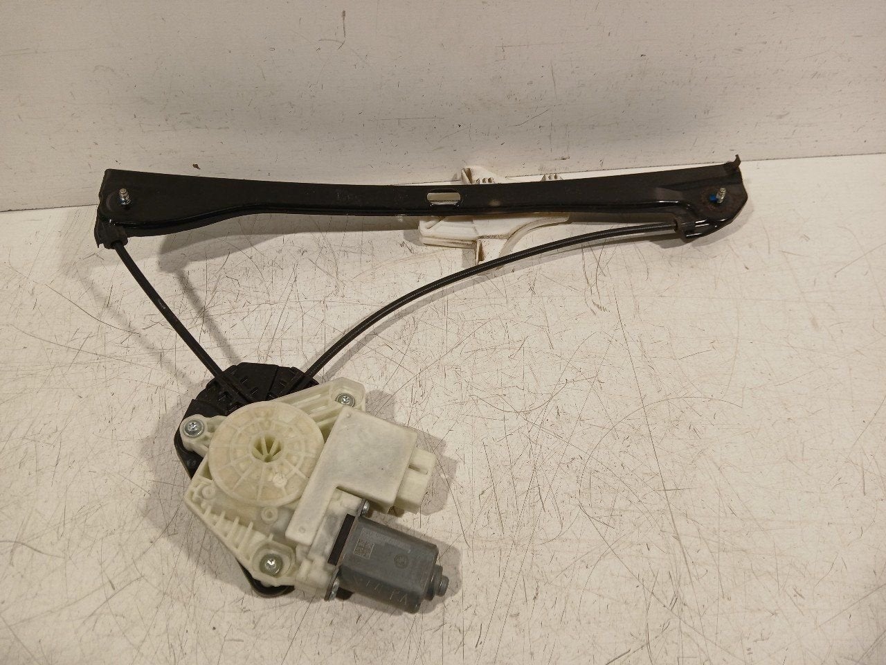 Raammechaniek elektrisch rechts achter Skoda Fabia, Onderdelen@venauto.nl, Van der Ven Autorecycling B.V., Ettenseweg 76, 4706 PB Roosendaal, The Netherlands