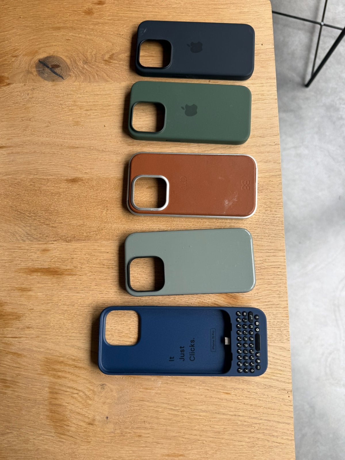 Iphone 15 pro hoesjes, IPhone 15, Ophalen of Verzenden, Zo goed als nieuw, Grijs