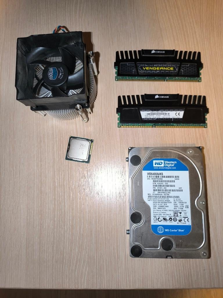 Intel i3 + DDR3 1600 MHz + koellichaam + harde schijf 640 GB, Gebruikt, DDR3, Ophalen of Verzenden, Desktop