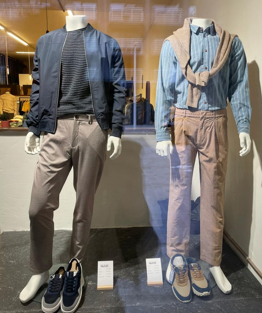Mannequins pour hommes, Enlèvement