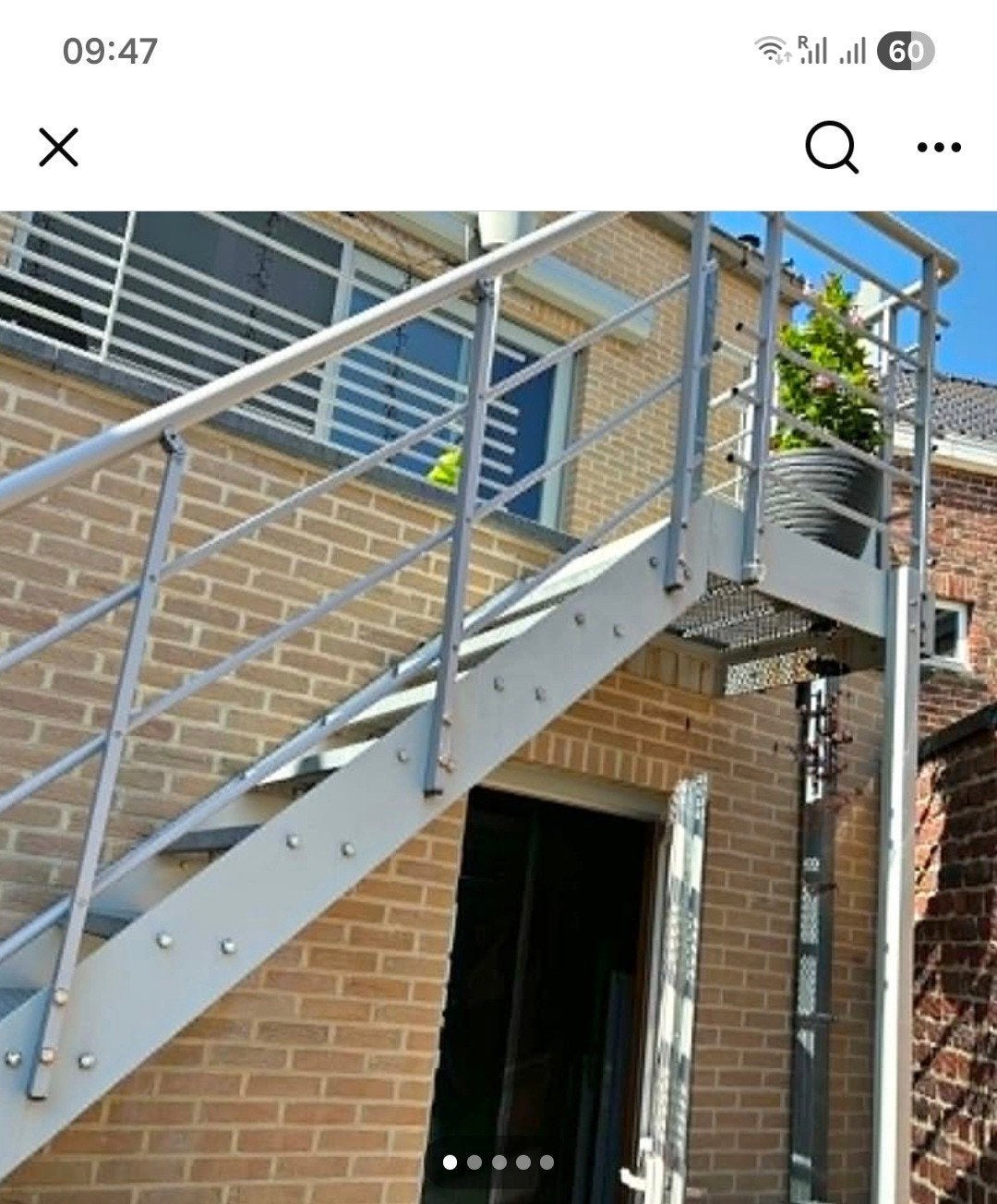 Escalier extérieur en métal avec plateforme, Enlèvement, Comme neuf