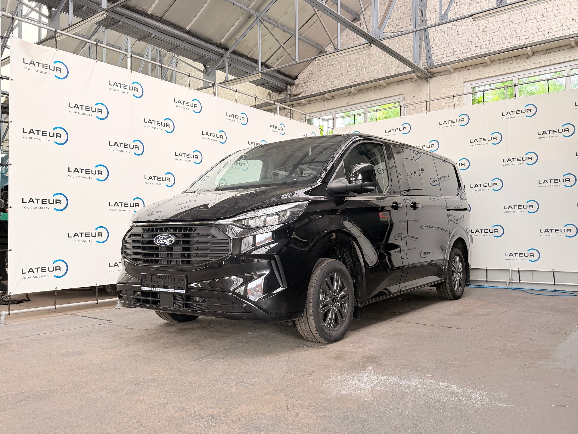 Ford Transit Custom Multi-Use Limited 320S 2.0TD 170Pk / 125, Autos, Ford, Achat, Carnet d'entretien, Autre carrosserie, 210 g/km