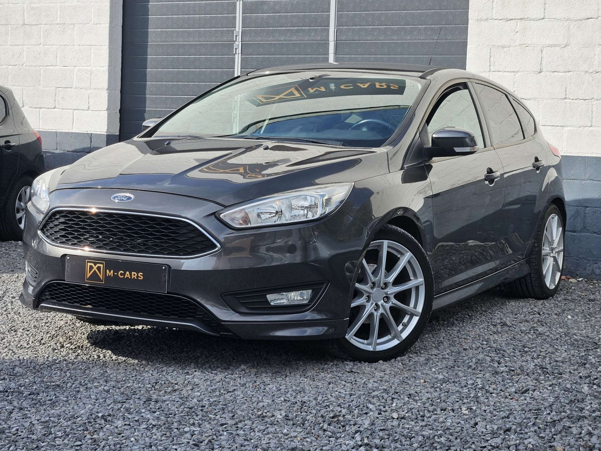 Ford Focus ST LINE * ECRAN * EURO 6B * (bj 2015), Auto's, Focus, Stof, Gebruikt, 4 cilinders